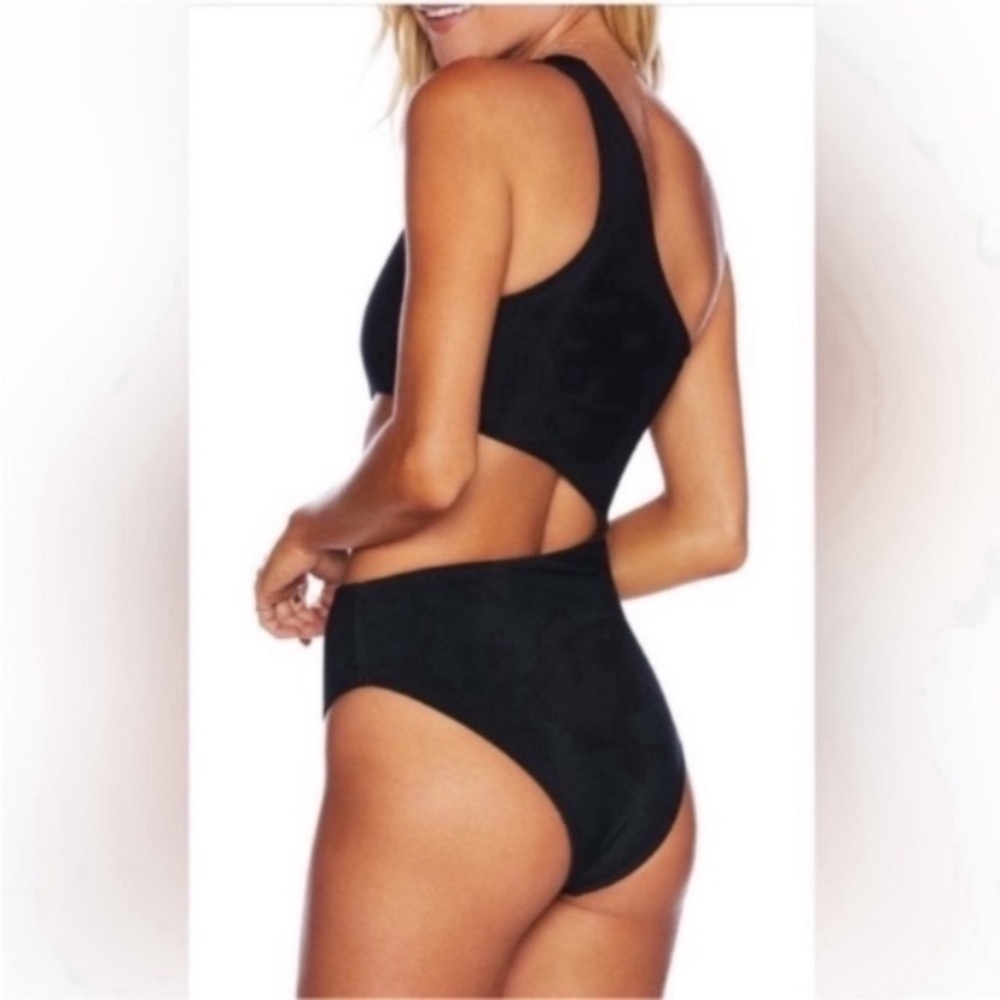 Beach Riot Black One-Shoulder One Piece - Picture 3 of 11